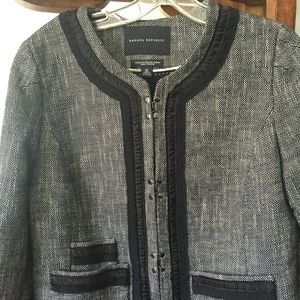 Banana Republic black/white tweed NWOT blazer jacket, size 10-12, mint.